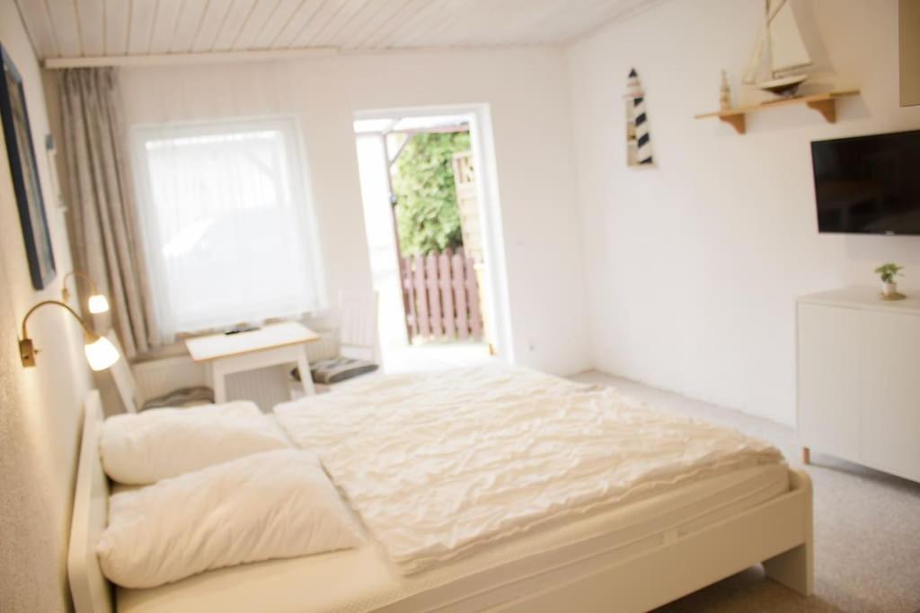 Schoener Gartenbungalow Sellin  Exterior foto